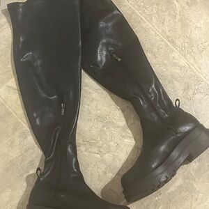 Black Women's Knee-High Boots